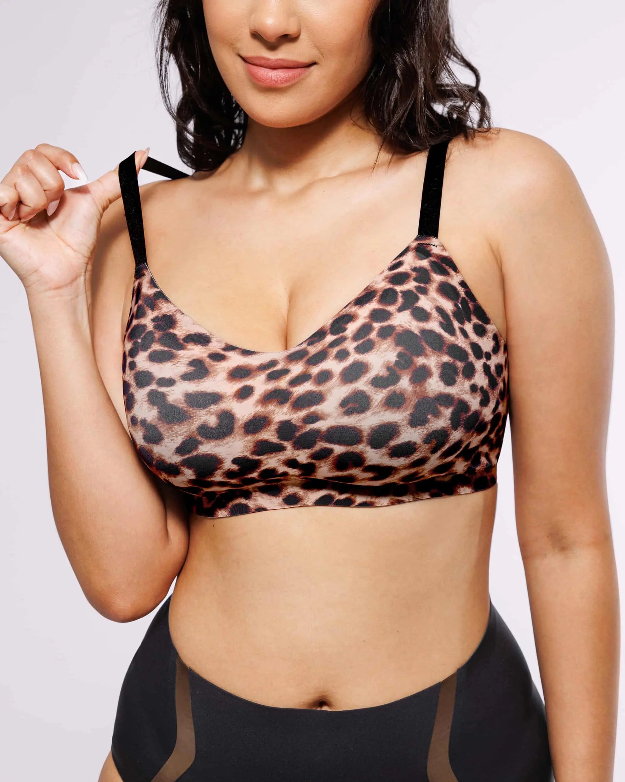 Bare Essentials™ Cream Touch™ Smoothing Wireless Bra